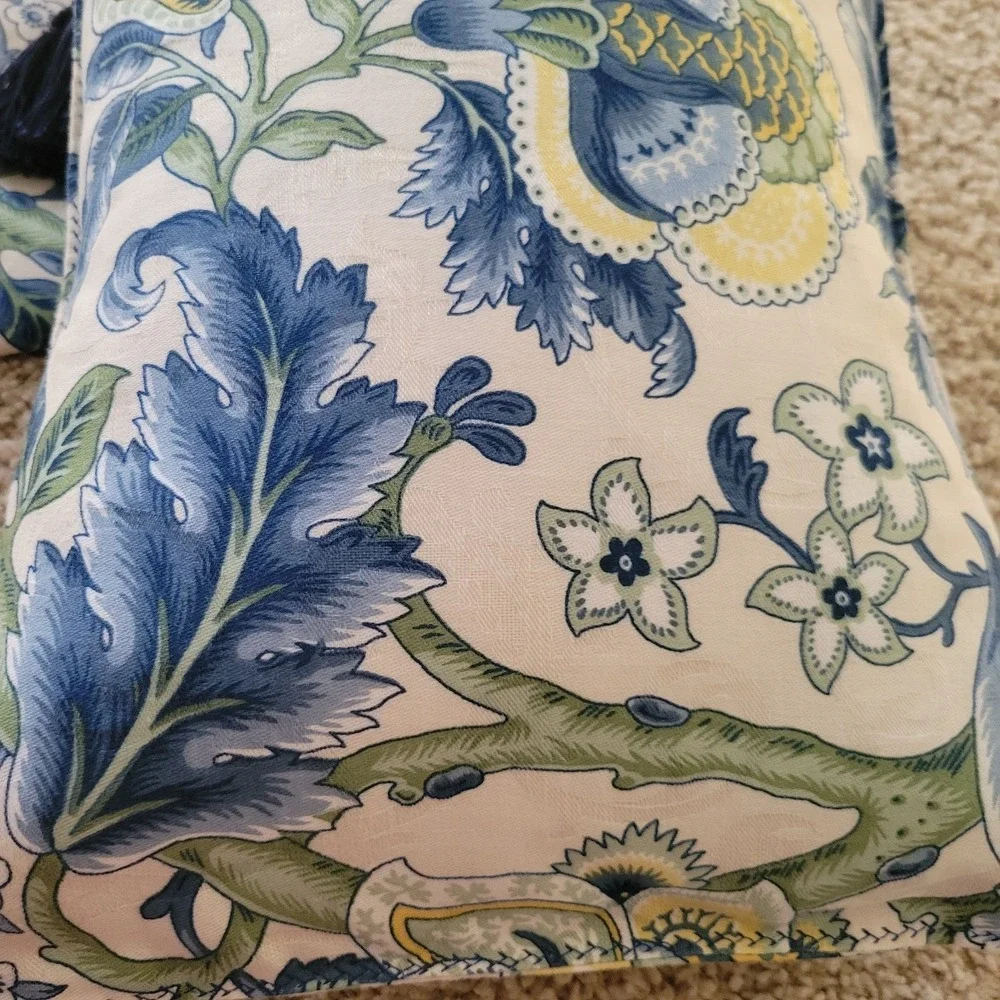 The Unbranded Brand handmade decorative